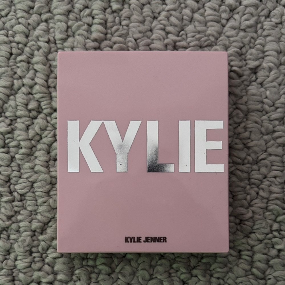 Kylie Cosmetics Pink Power Blush